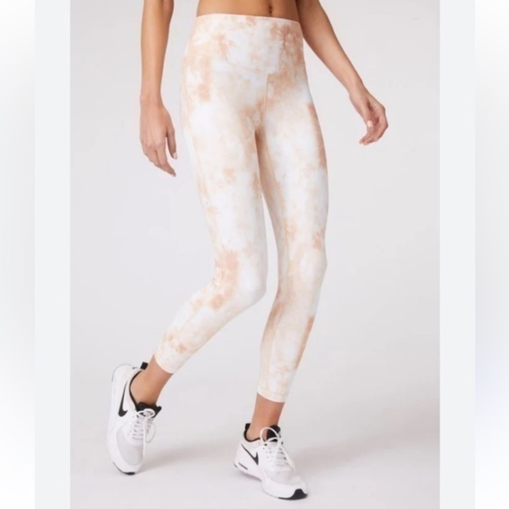 Aerie Offline Beige & White Highrise Leggings